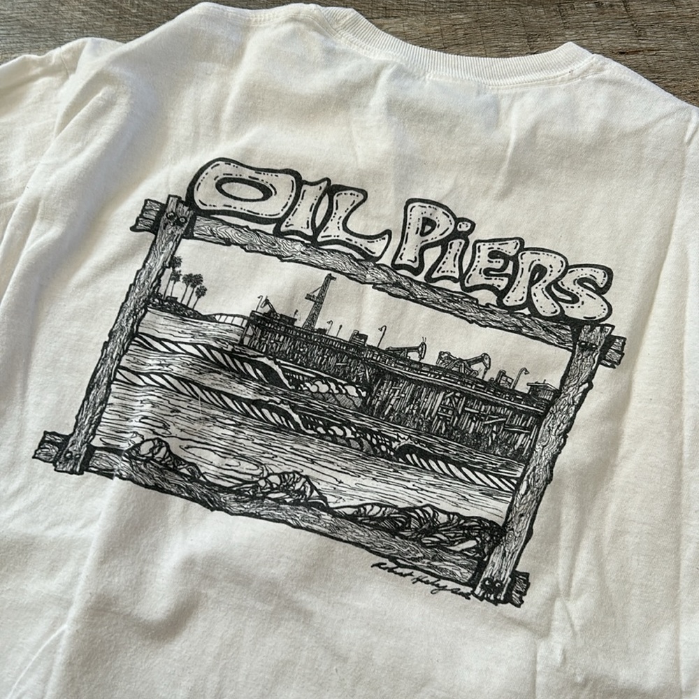 Wave Front Surf Shop (Oil Piers)